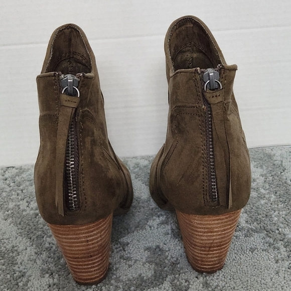 REPORT MARTIN Faux Suede Back Zip Brown Taupe Ankle Booties Size 9 - Picture 5 of 9